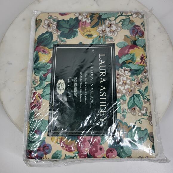 Vintage Laura Ashley Rubens Floral Blouson Valance 86x15 New in Package - Picture 9 of 13
